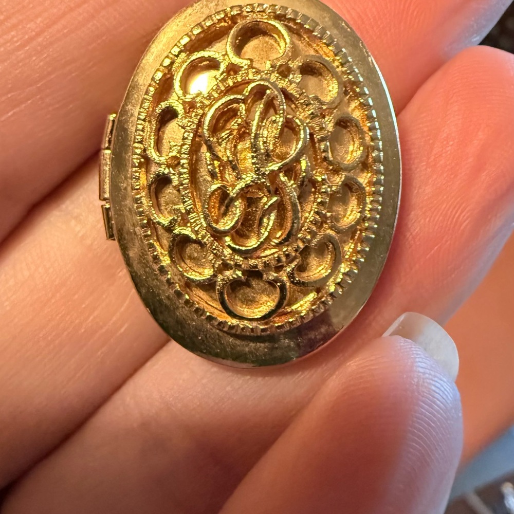 Gold Oval Locket Necklace Necklace Pendant - Elegant Filigree Design(no chain)